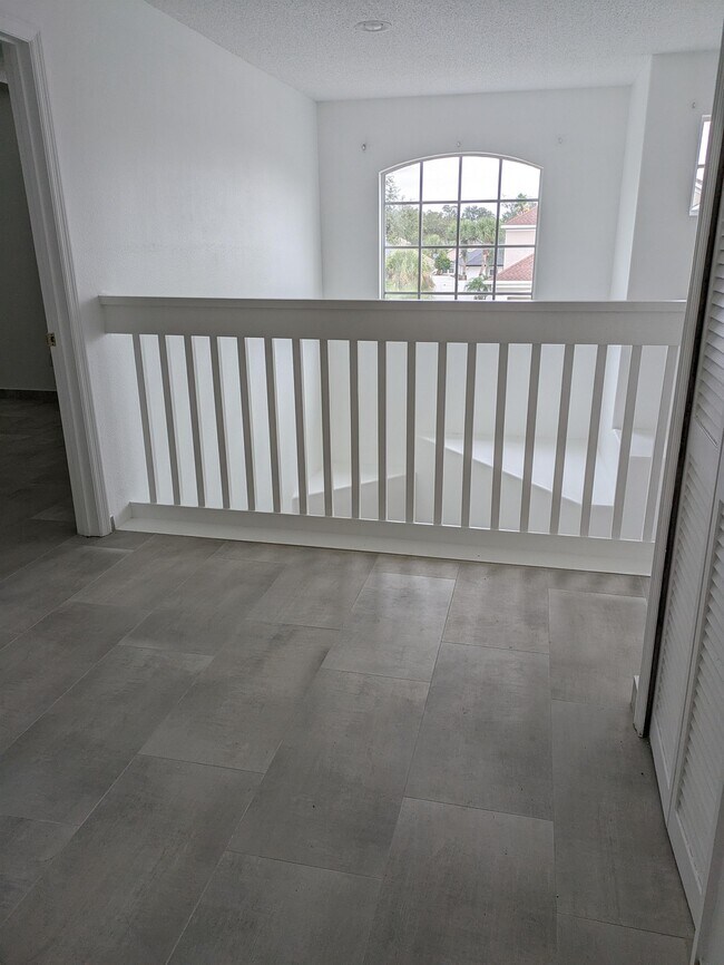 Building Photo - 1851 Wedgewood Way