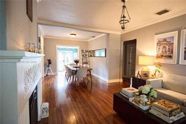 Building Photo - 5755 Devonshire Blvd