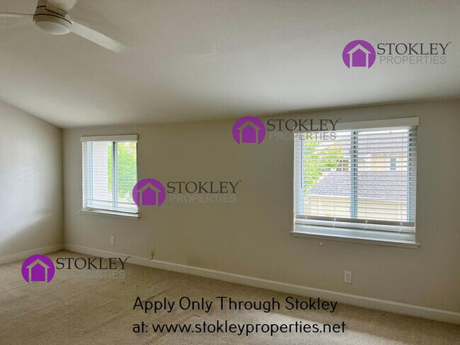 Building Photo - 1659 Siskiyou Dr