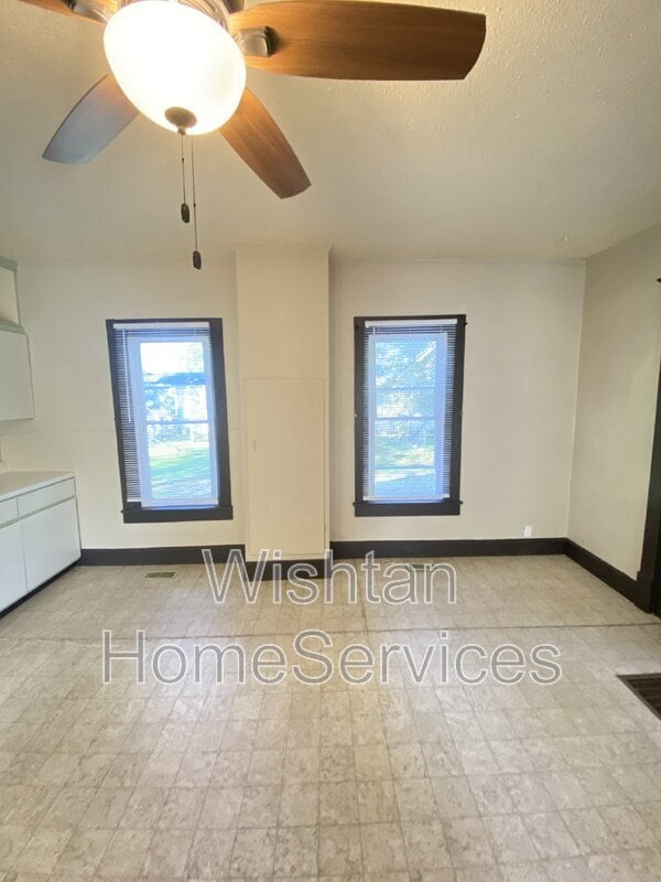Building Photo - 814 Macomb St