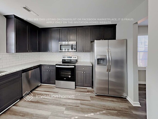 Building Photo - 5000 Mesa Ct
