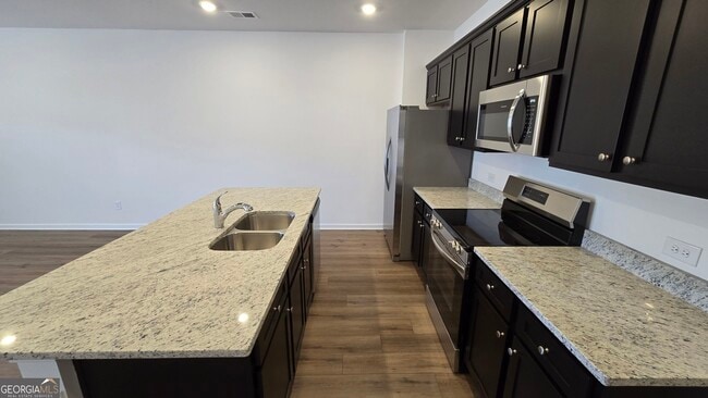 Building Photo - 209 Kenoot Dr