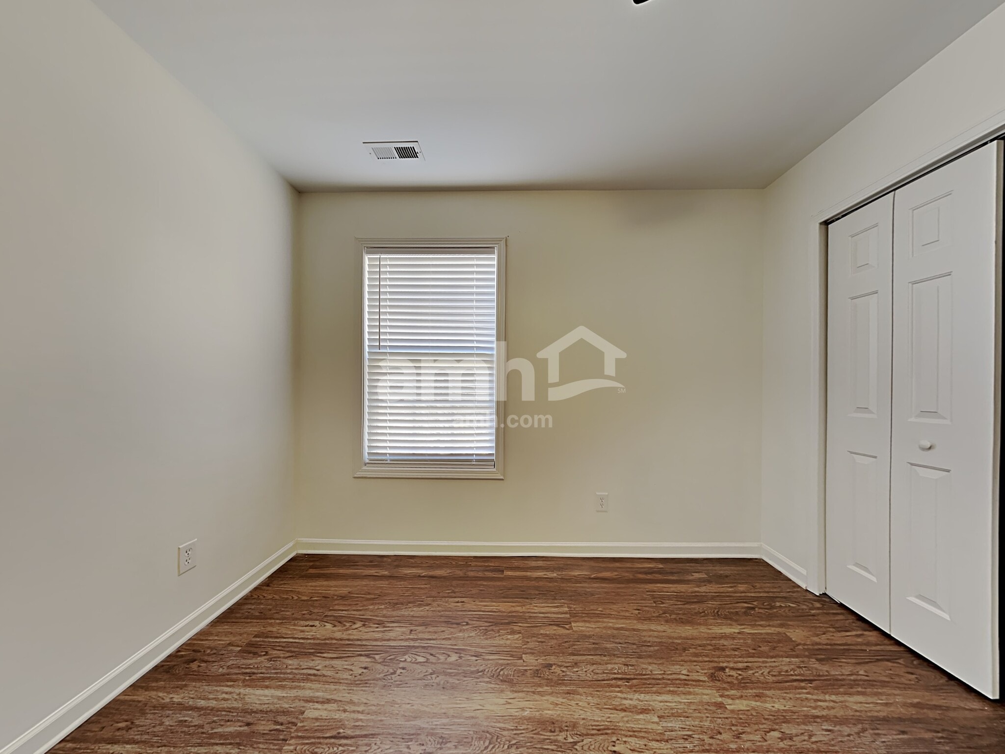 Building Photo - 10 Oakville Ct