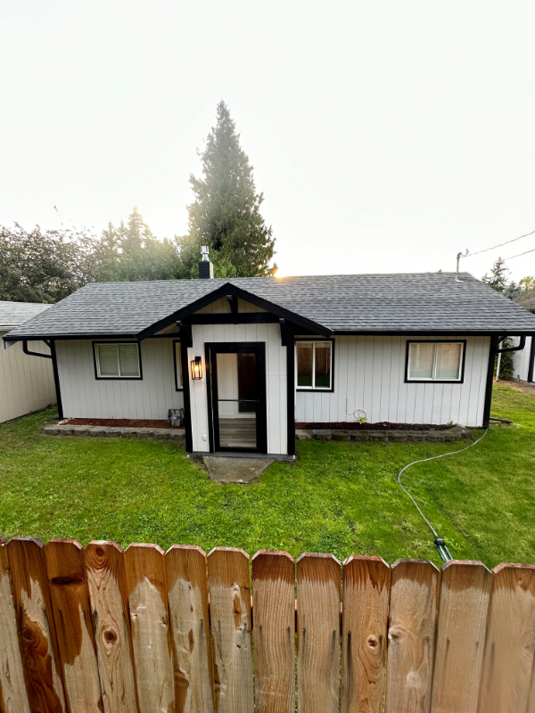 Primary Photo - 3309 Meridian St