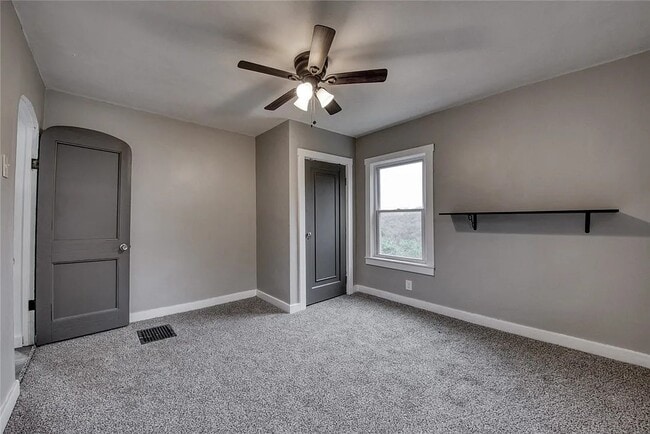 Building Photo - 586 Highland Ave