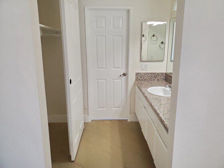 master vanity and more closet - 12330 Osborne St