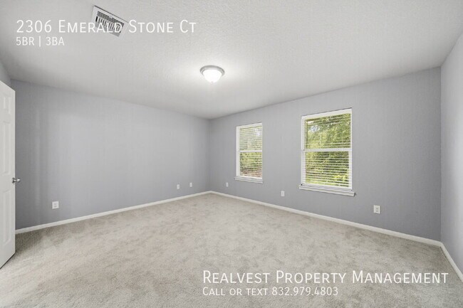 Building Photo - 2306 Emerald Stone Ct