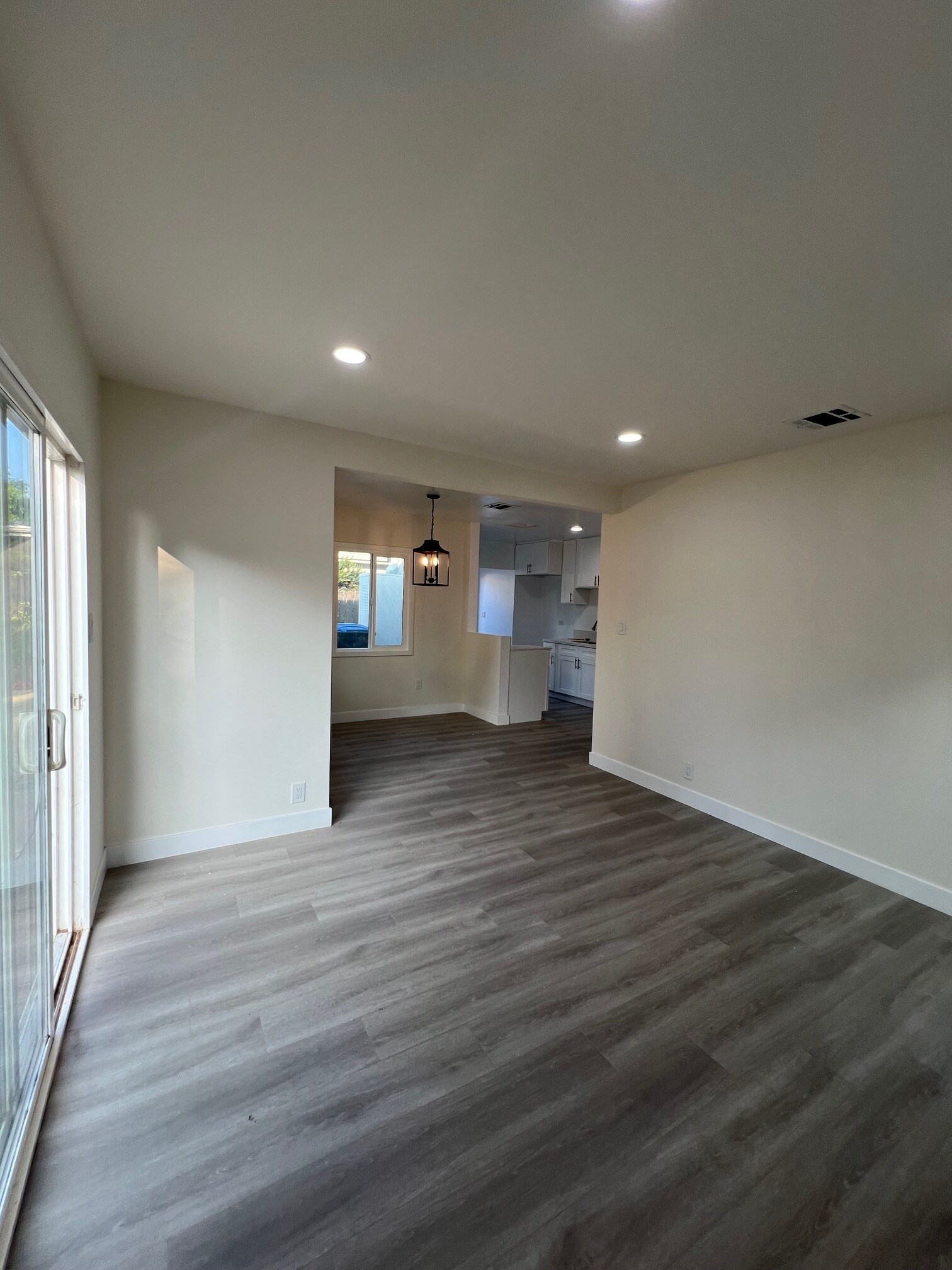 Building Photo - 515 Allen Ave