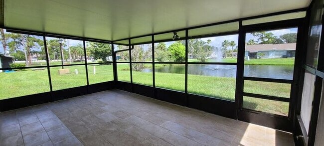 Building Photo - Condo in Chelsea Square, Kissimmee