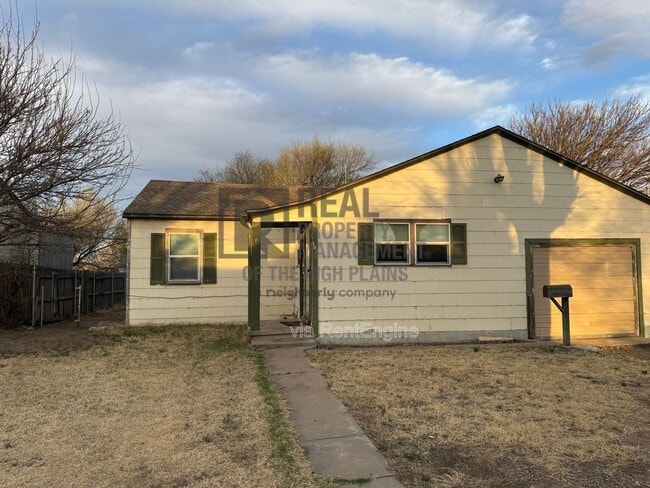 Building Photo - 103 Caliche St