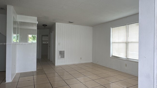 Building Photo - 2880 NW 12th Ct