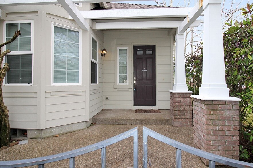 Building Photo - 5187 NW Skycrest Pkwy