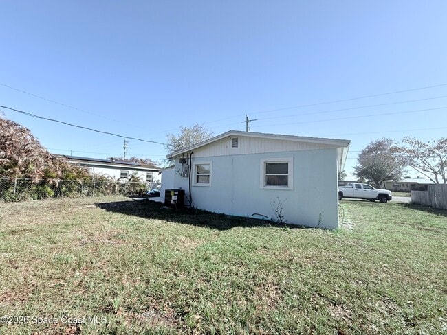 Building Photo - 2556 Sarno Rd