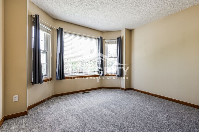 Building Photo - 11536 Briarwood Ln