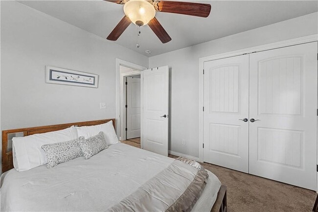 Building Photo - 706 Sedgwick Dr