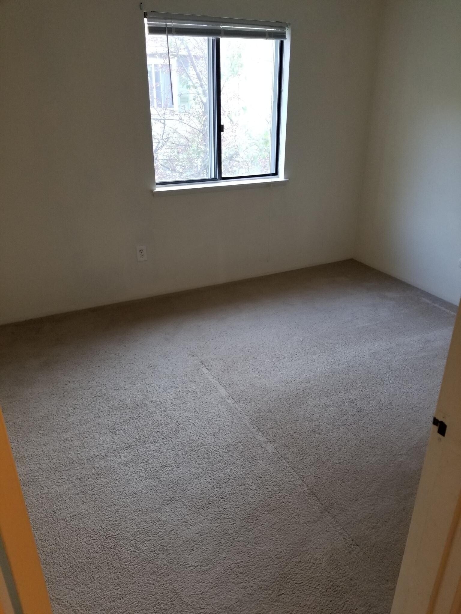 Building Photo - 10 Village Brook Ln