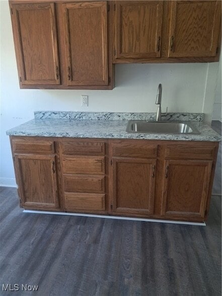 Building Photo - 5466 S Ridge Rd