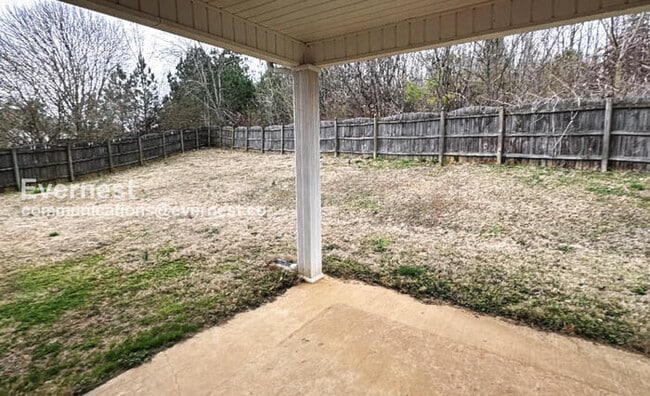 Building Photo - 4800 Inglewood Ct SE