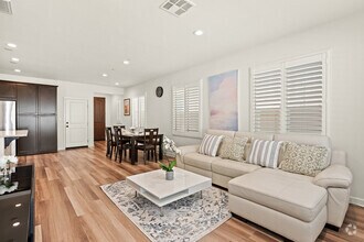 Building Photo - Spacious & Stylish 4 Bed 3 Bath in Chino P...