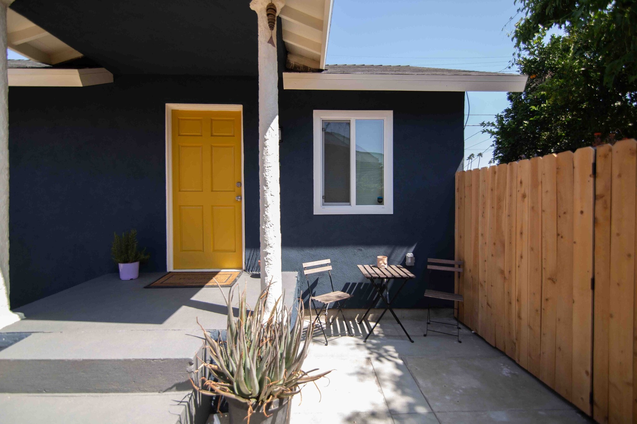 Building Photo - 3852 La Salle Ave