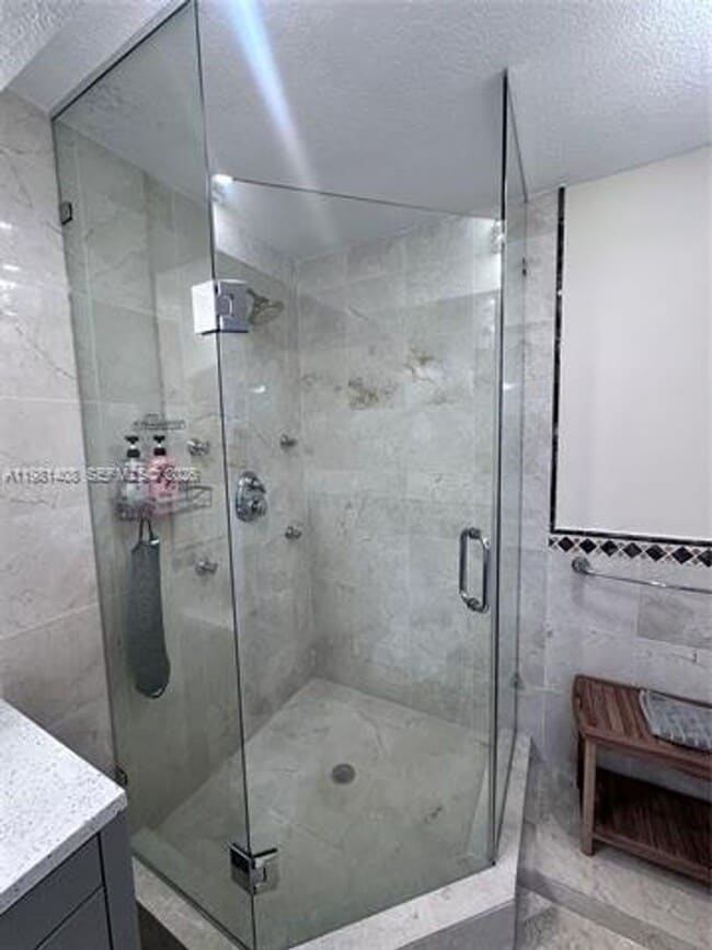 Building Photo - 3140 S Ocean Dr