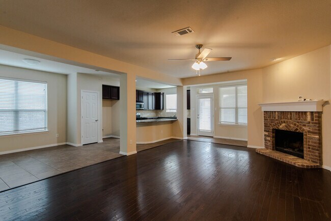 Building Photo - 1512 Cockatiel Dr