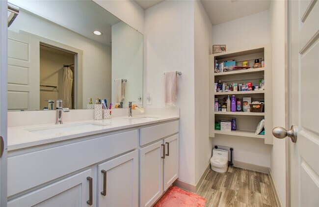 Building Photo - 12806 Rainham Ln