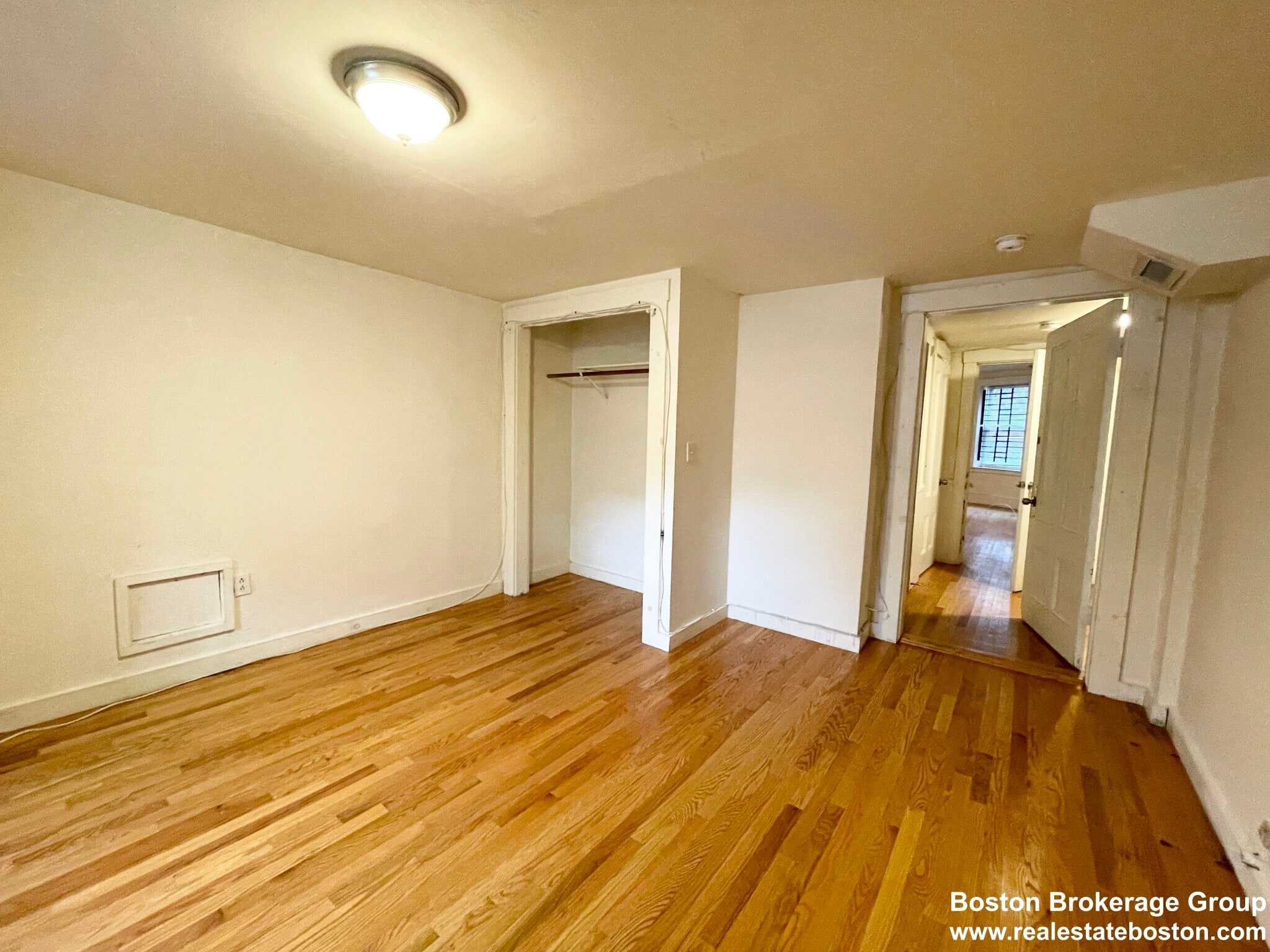 Building Photo - 76 Saint Stephen St