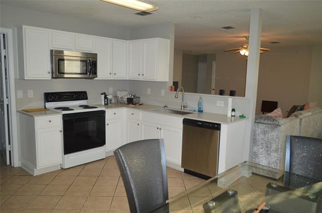 Building Photo - 2712 Lazy Oak Dr