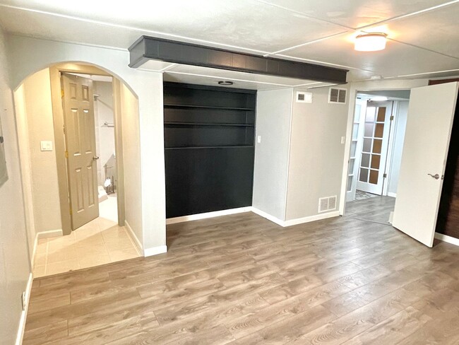 Building Photo - Parkrose Heights neighborhood, 3 bedroom, ...