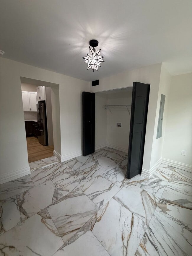 Building Photo - 3 Bedrooms | 2.5 Bathrooms | $3,000/month ...