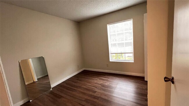 Building Photo - 3900 Southpointe Dr