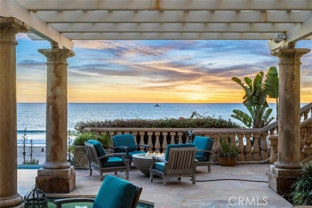 Building Photo - 1500 The Strand