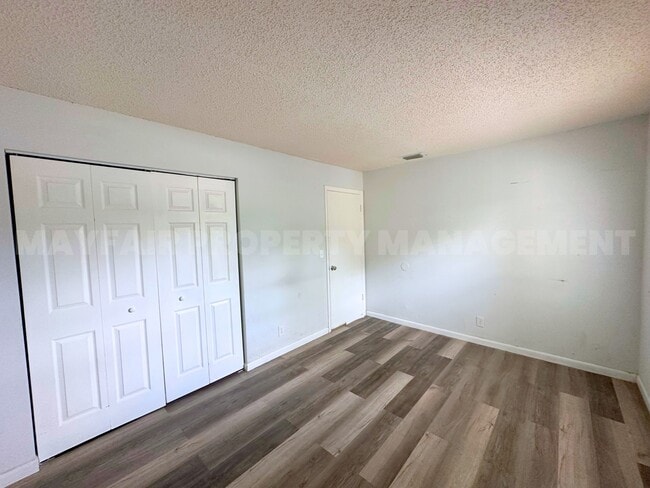 Building Photo - 4523 Gulfstream Rd