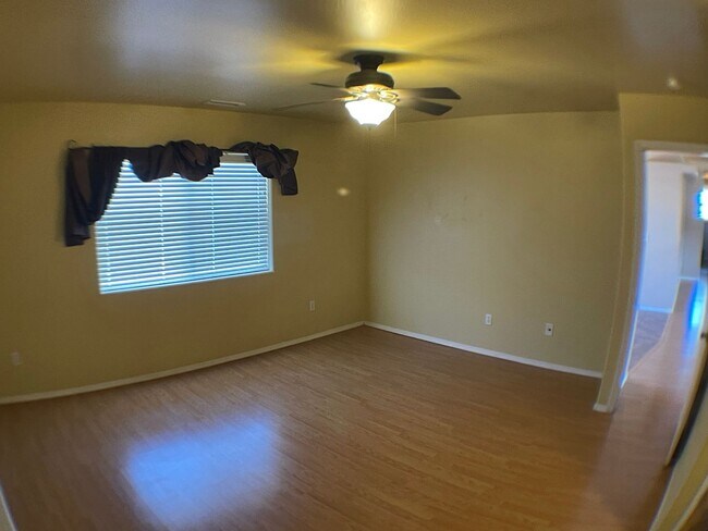 Building Photo - AVAILABLE MAY 6th | Spacious Single-Level Home in Desirable Doney Park