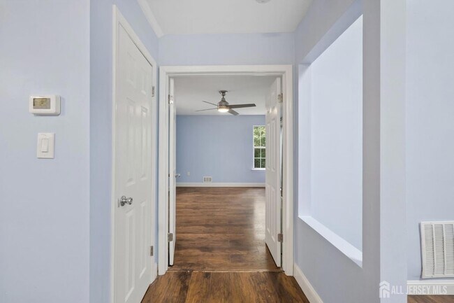 Building Photo - 1609 Mulberry Ct