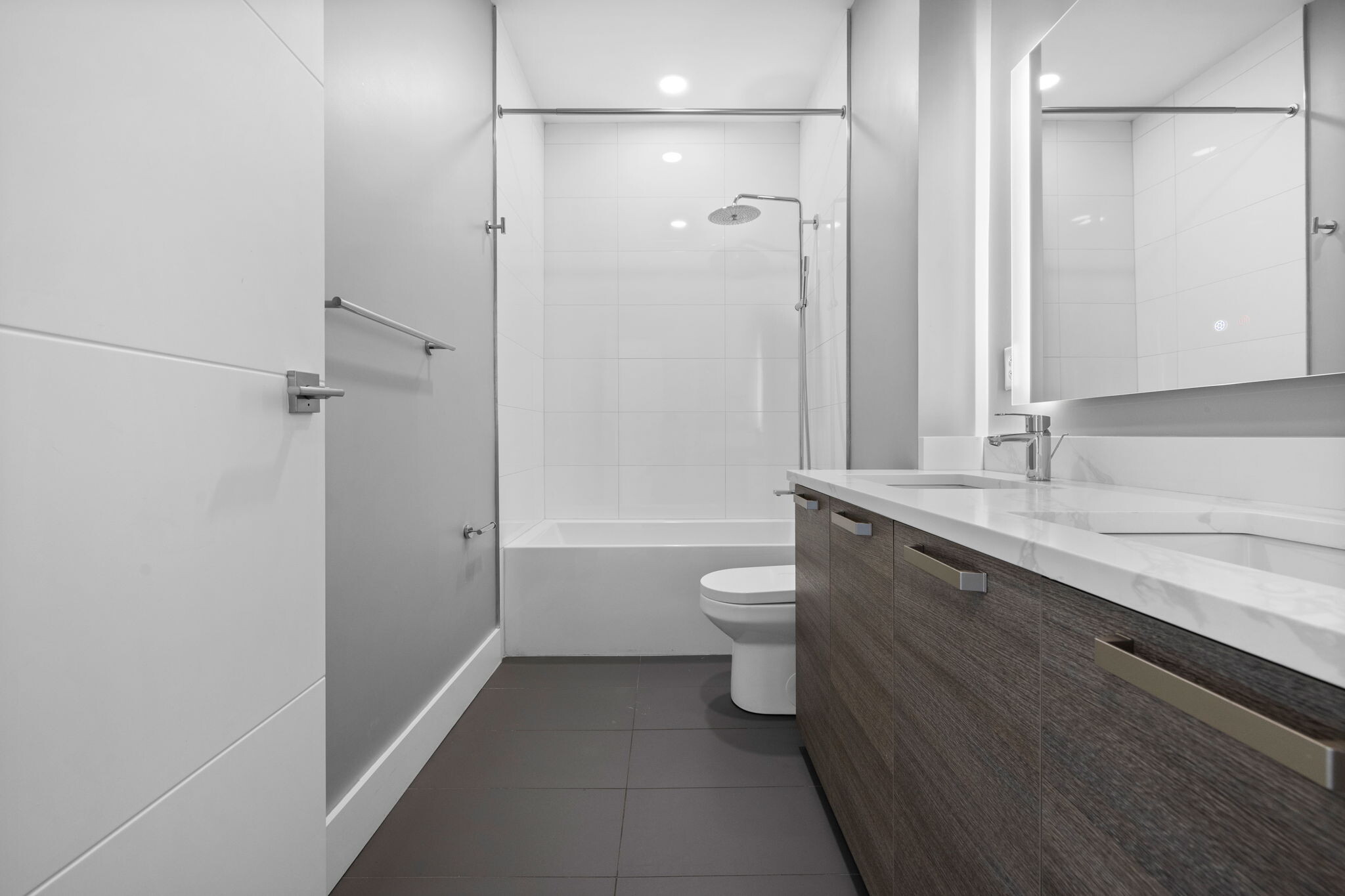 Soaker Tub - 30 Penniman Rd
