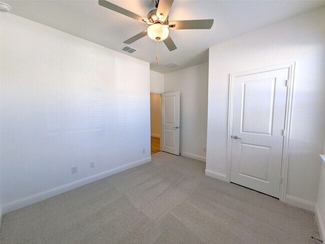 Building Photo - 1457 Ranchero Rodeo Rd