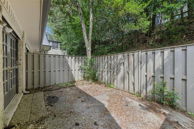 Building Photo - 98 La Rue Pl NW