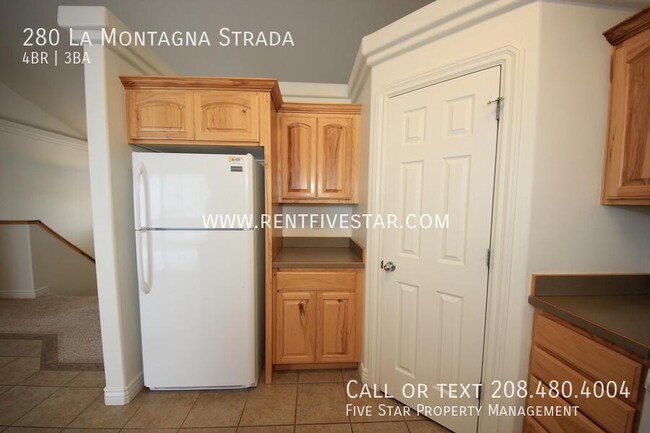 Building Photo - 280 La Montagna St