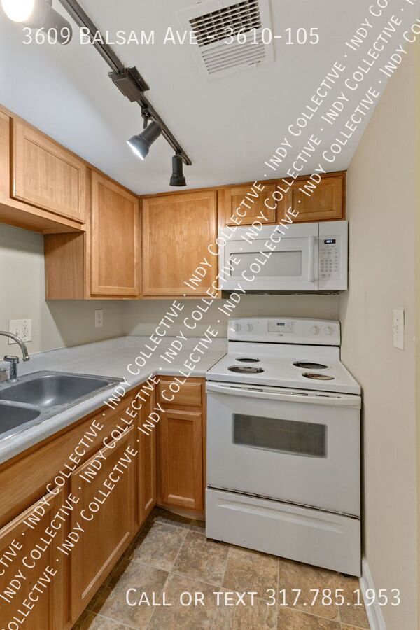 Building Photo - 3609 Balsam Ave