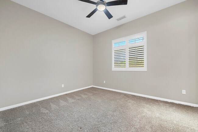 Building Photo - 112 Tesori Dr