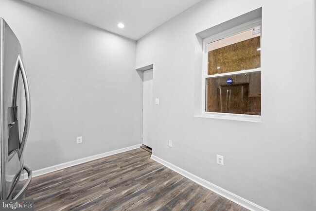 Building Photo - 1918 E Lafayette Ave