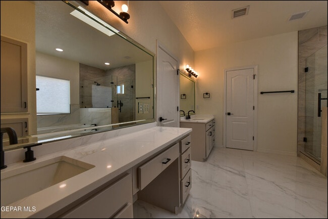 Building Photo - 6732 Pearl Ridge Dr