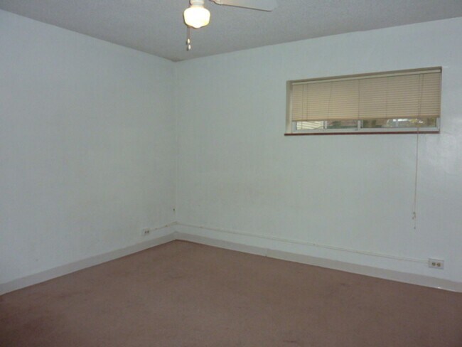 Building Photo - 1BR Near UTK – Prime Location in Fort Sanders & Close to Downtown Knoxville!