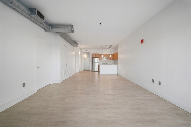 Building Photo - 9 Medford St