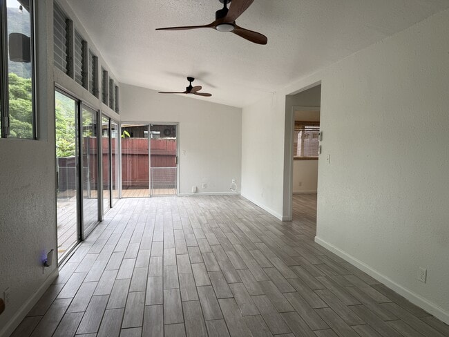 Building Photo - 47-544-544 Melekula Rd