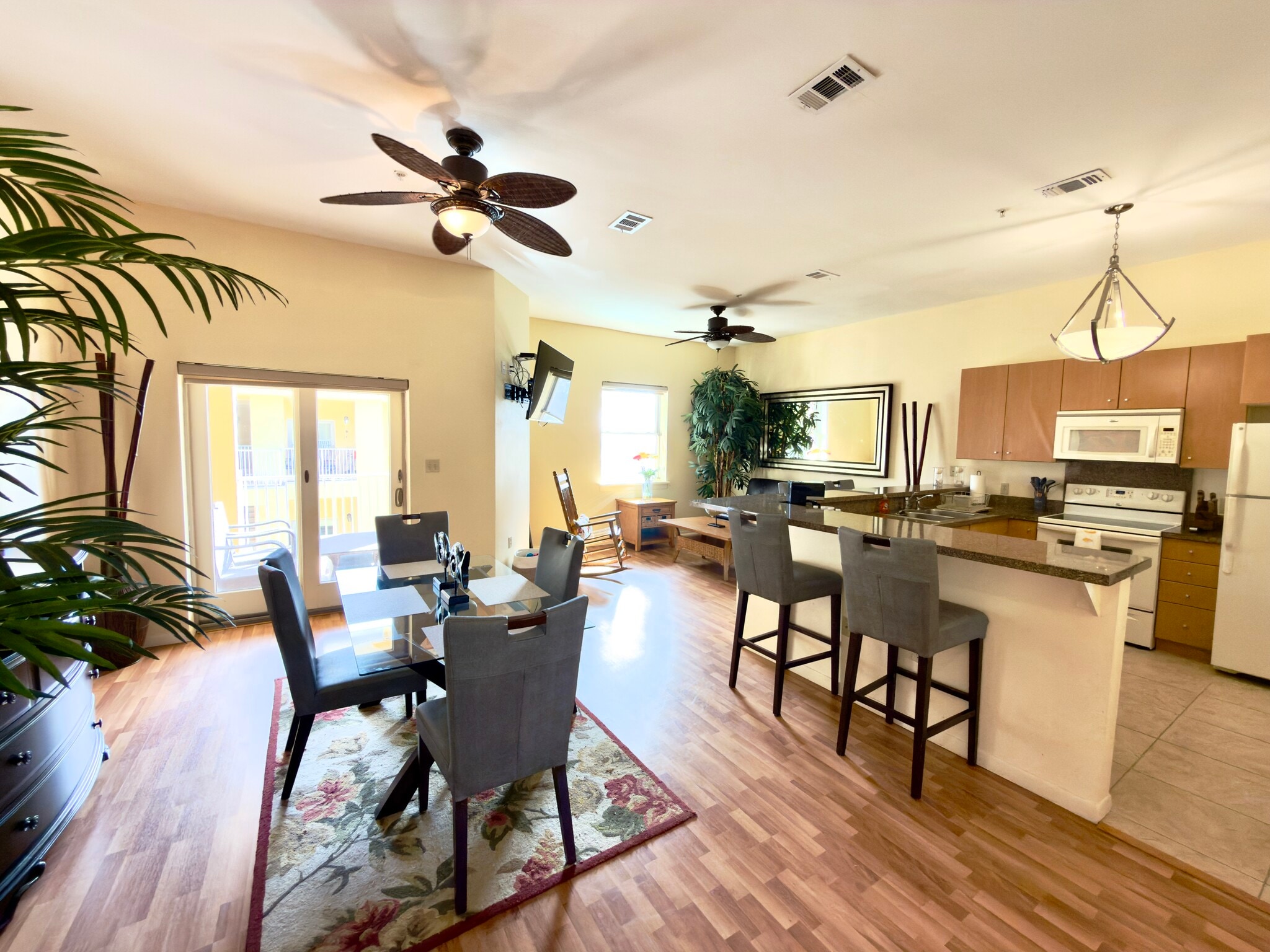 Building Photo - 6410 Padre Blvd