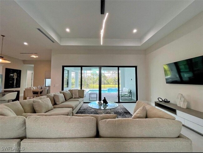 Building Photo - 687 23rd St SW