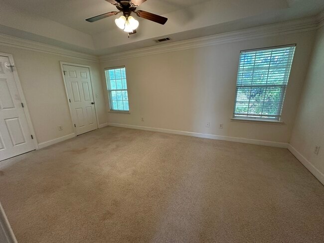 TH2 PRIMARY BED - 122 Crown Point Dr